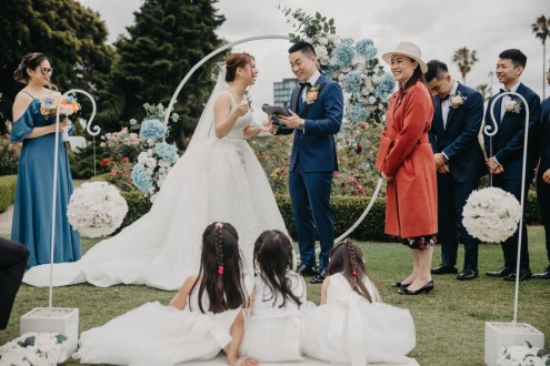 Exchanging-vows-@-Rose-Garden-Royal-Botanic-Garden