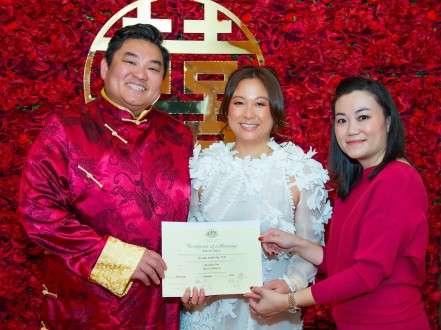 Marriage-certificate-presentation